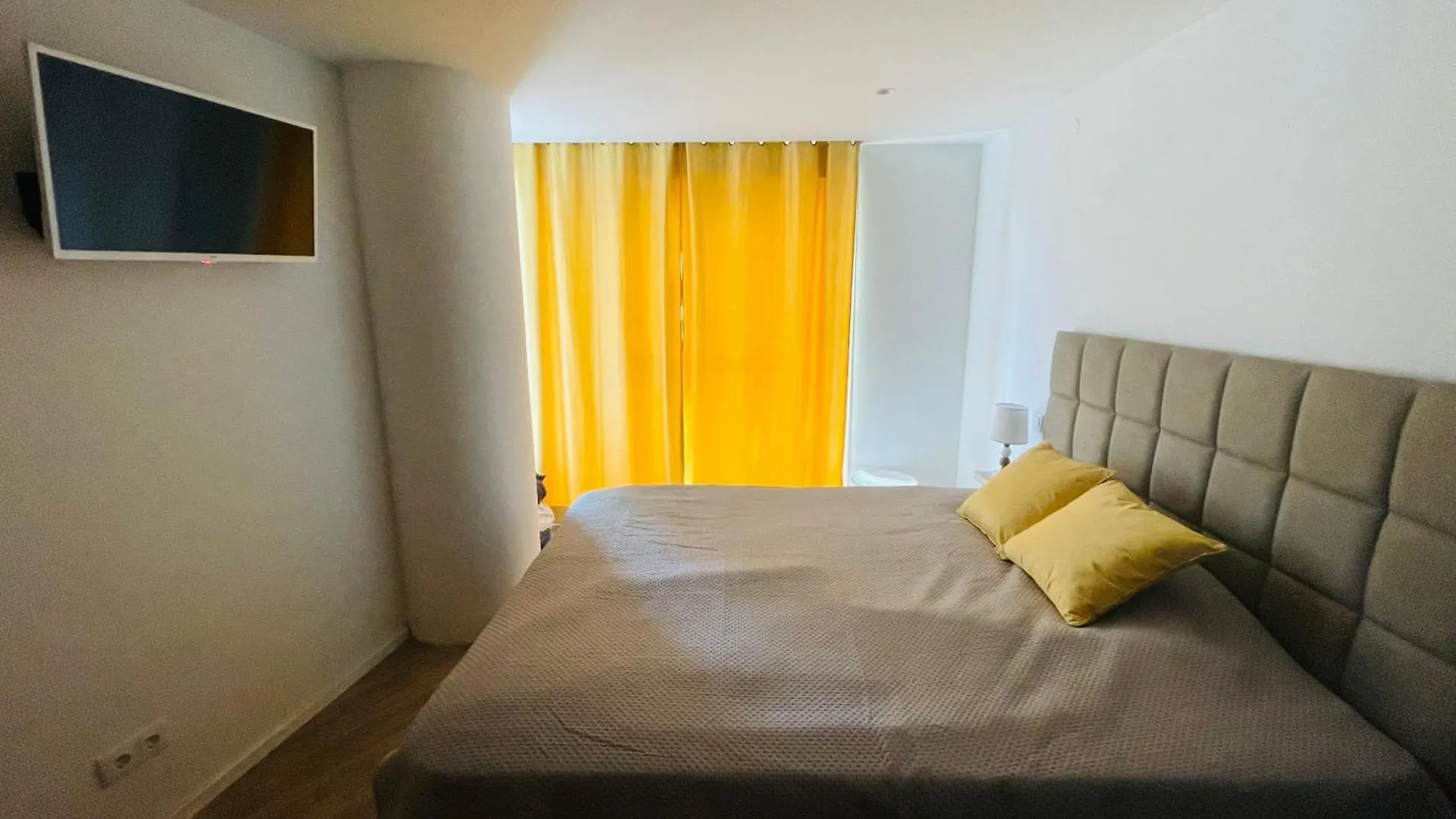 Apartment Center Marina View Yellow Studio Funchal
